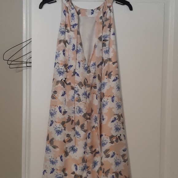 Dress - Picture 5 of 5